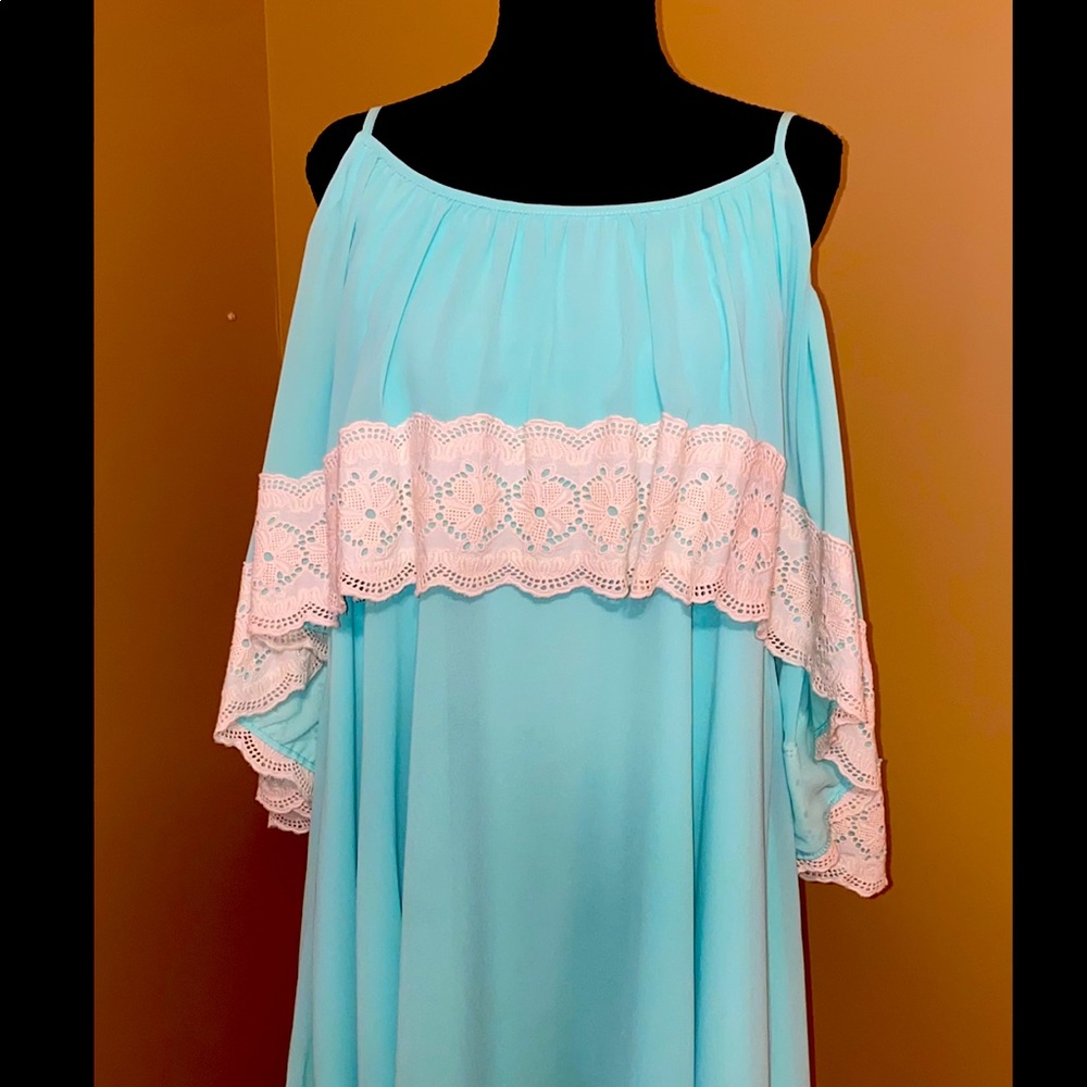 Women’s XL cold shoulder dress